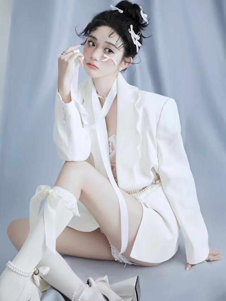 Studio Photography Suit White  - Ethnic Clothing & Online Fashion Store Khaadi Uk ulasan dan harga