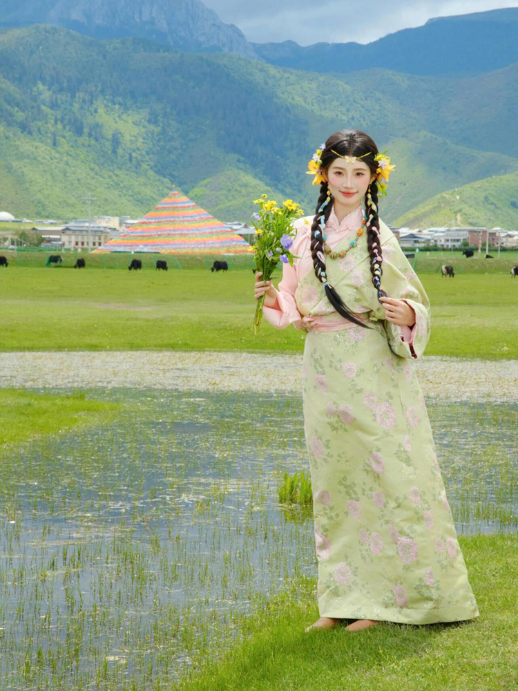 New Green 2026 Tibetan Ethnic  - Ethnic Fashion Photography ulasan dan harga