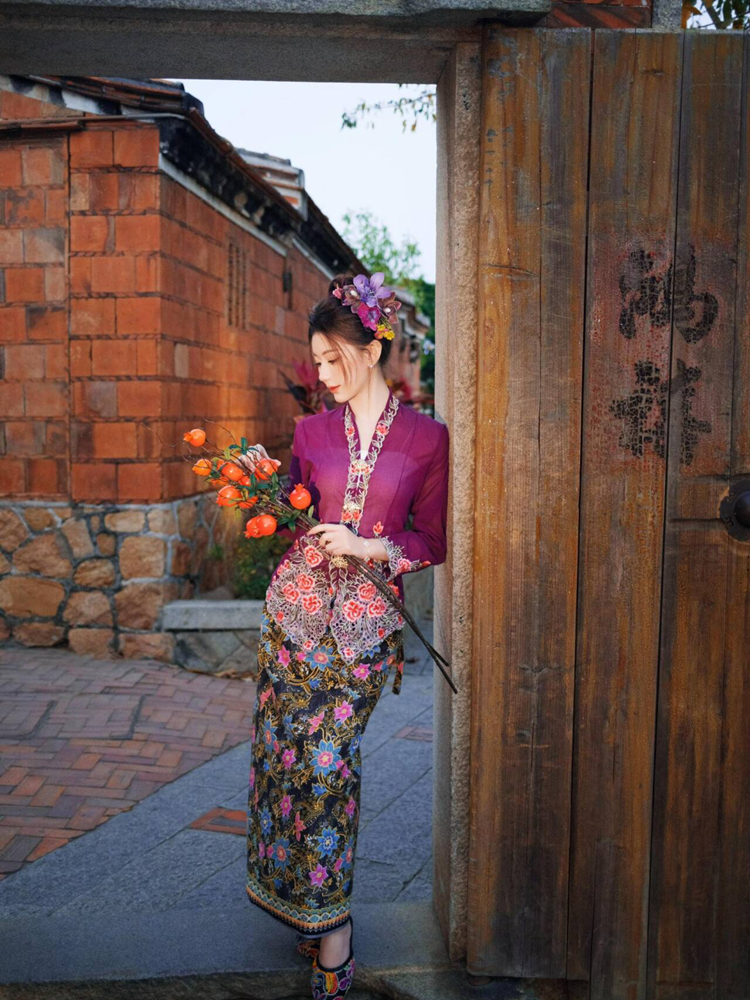 New Ethnic Style Women's Cloth - Ethnic Fashion Photography ulasan dan harga