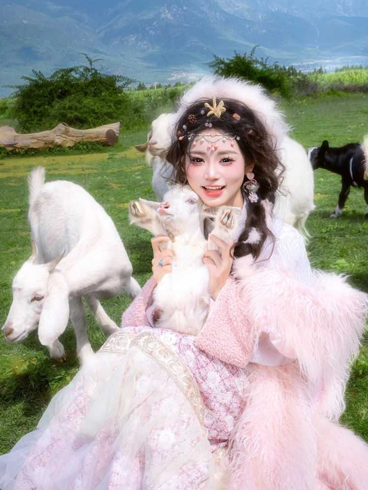 Yunnan Tibetan Costume Lijiang - Ethnic Fashion Photography ulasan dan harga